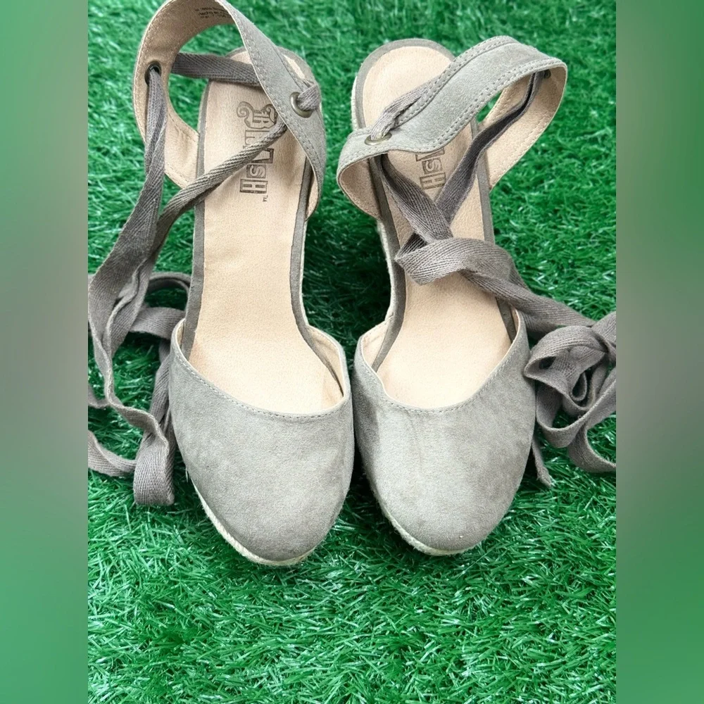 Brash Women‎ Platforms 6.5